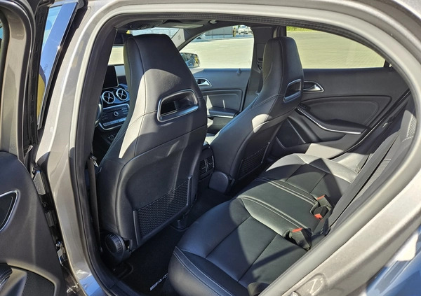 Mercedes-Benz GLA cena 129900 przebieg: 58000, rok produkcji 2018 z Kraków małe 352